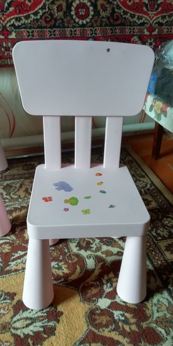 Продам стол и стульчик Икеа