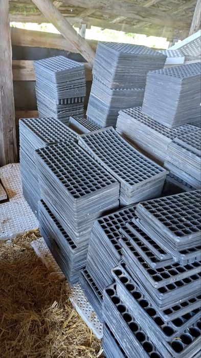 Тарелки за разсад