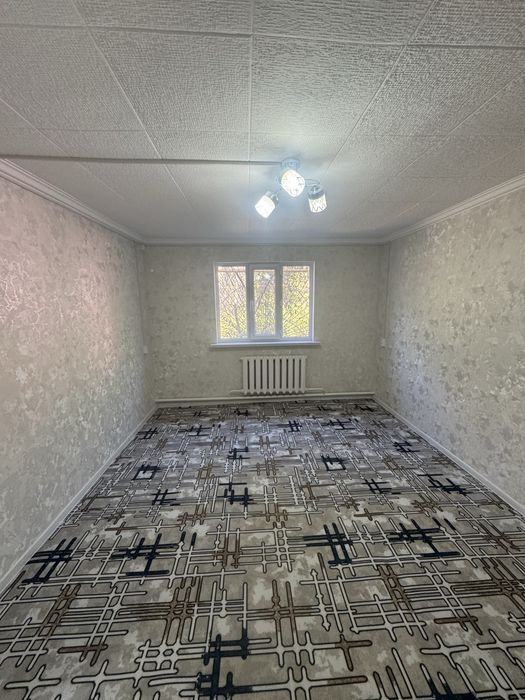 Продаю 1 комнатную Янгихает Спутник-1