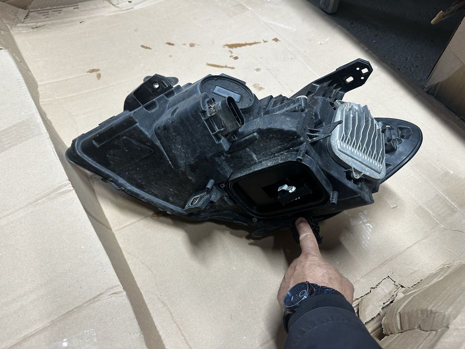 Far dreapta bi xenon led mercedes cla w117.cod:A1178206801.