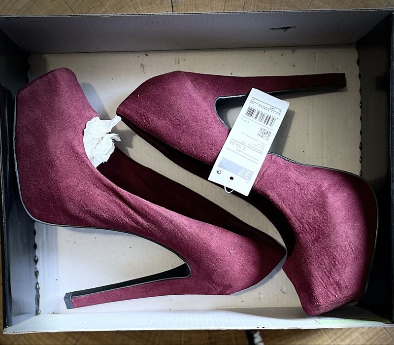 Pantofii de dama cu toc