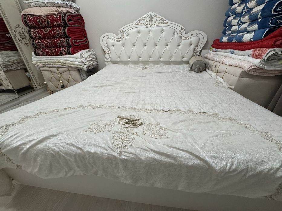 Кровать двухспальная