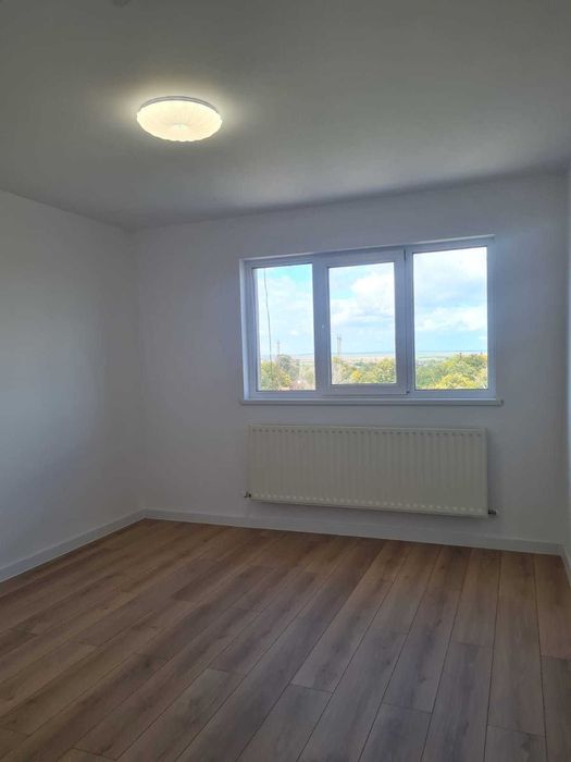 Vând apartament 3 camere decomandat in Tecuci