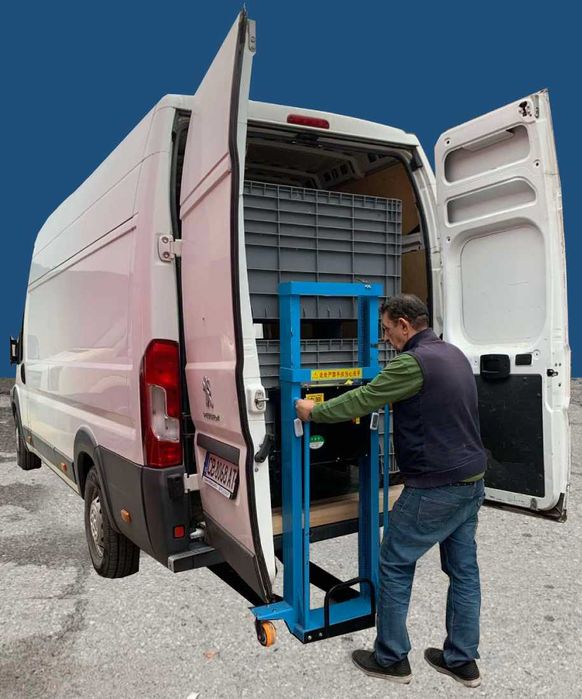 Самотоварещ се електрокар /стакер/ падащ борд, палетна количка