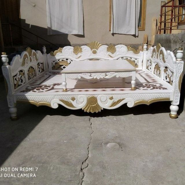 Сури тапчан карават