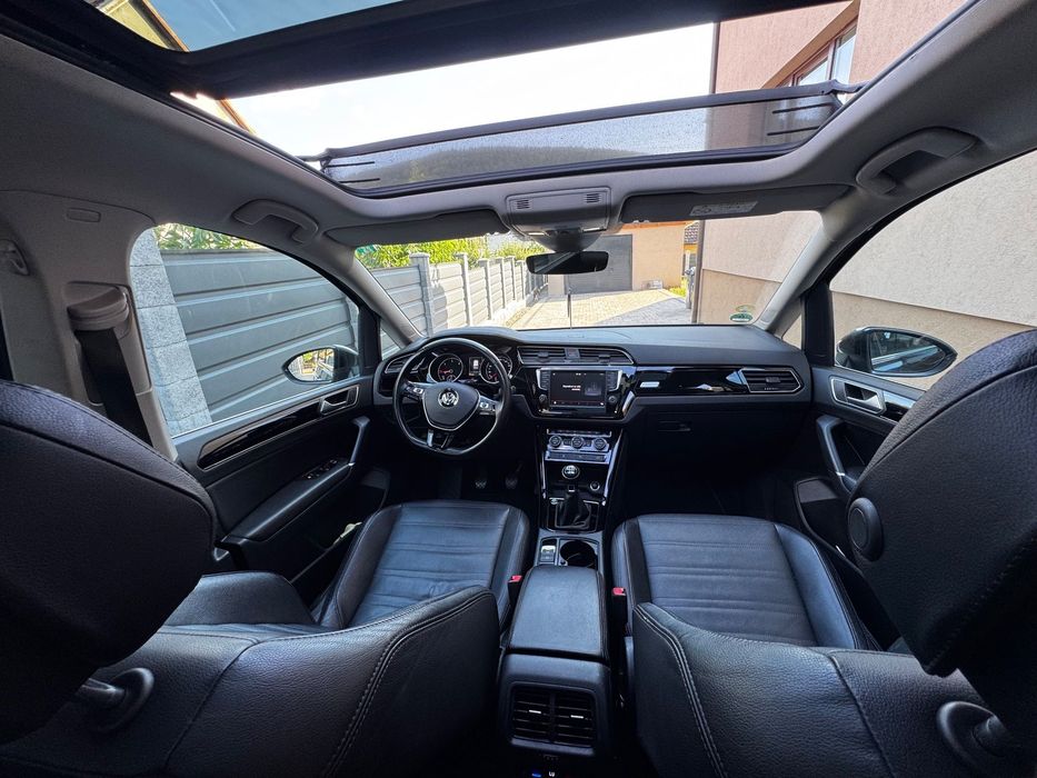 Volkswagen Touran Volkswagen Touran Highline | 12/2016 | 2.0 TDI 150 CP | Import Olanda