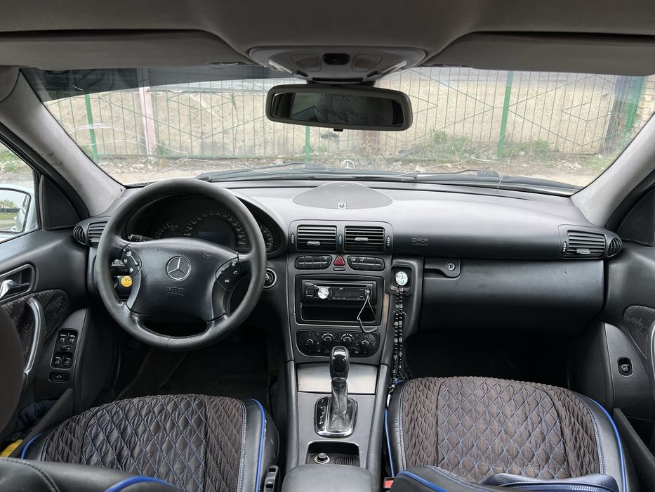 Mercedes-Benz C180 W203 2.0 AT
