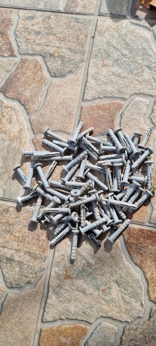 Плинтуса пластиковые