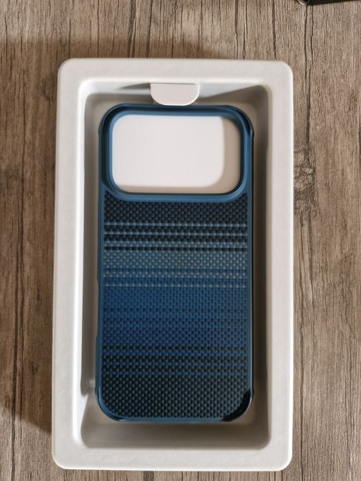 Чехол на айфон 17 про б/у питака оригинал