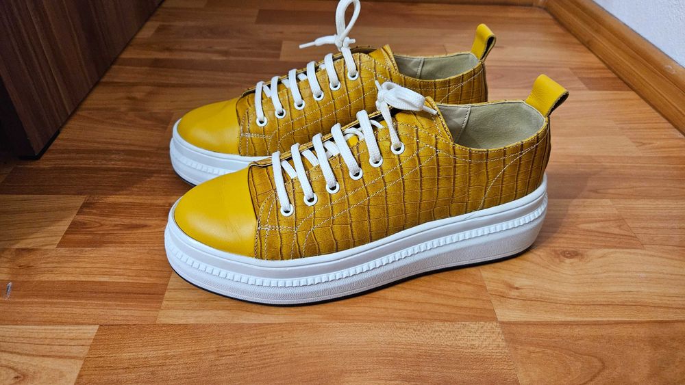 Vand Pantofi de Dama - Casual