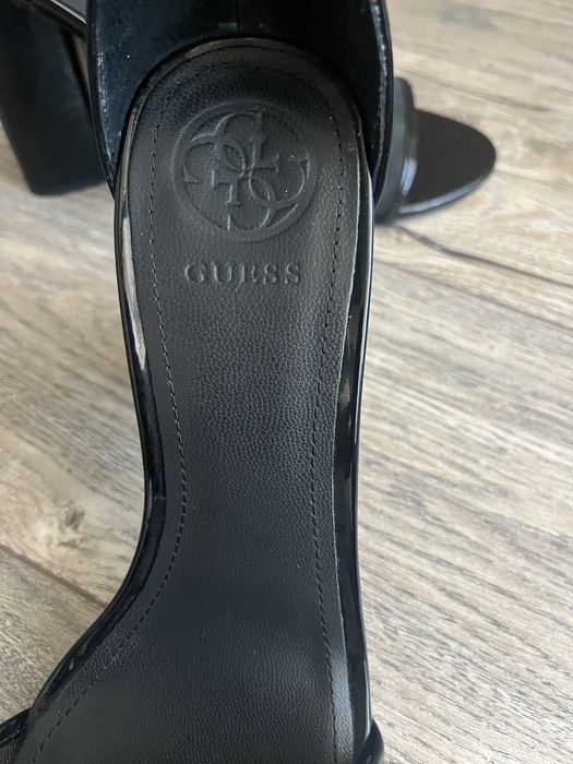 Черни сандали Guess