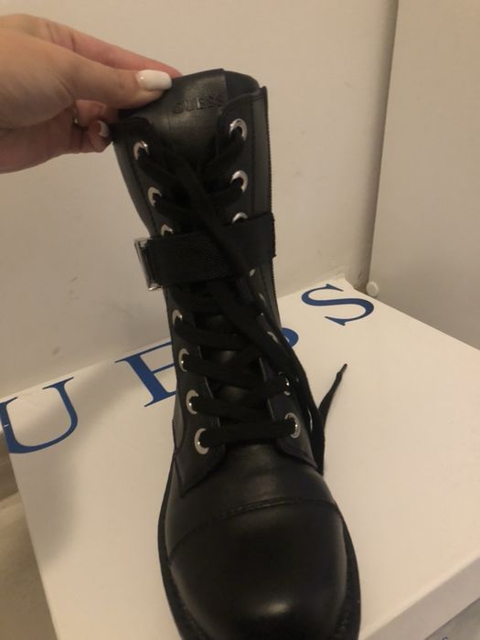 Ghete / bocanci Guess piele marimea 35,originale!