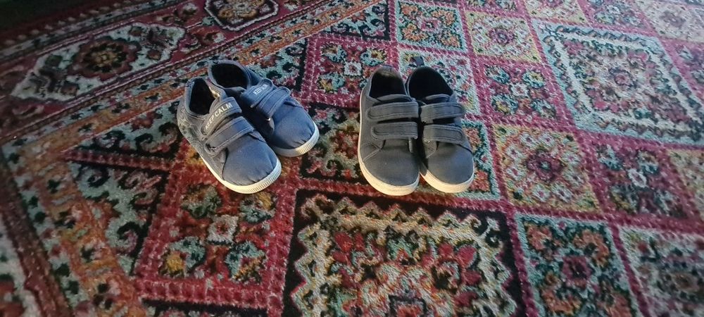 Продается детская обувь