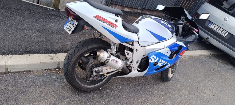 Vând Suzuki Gsxr Srad 600