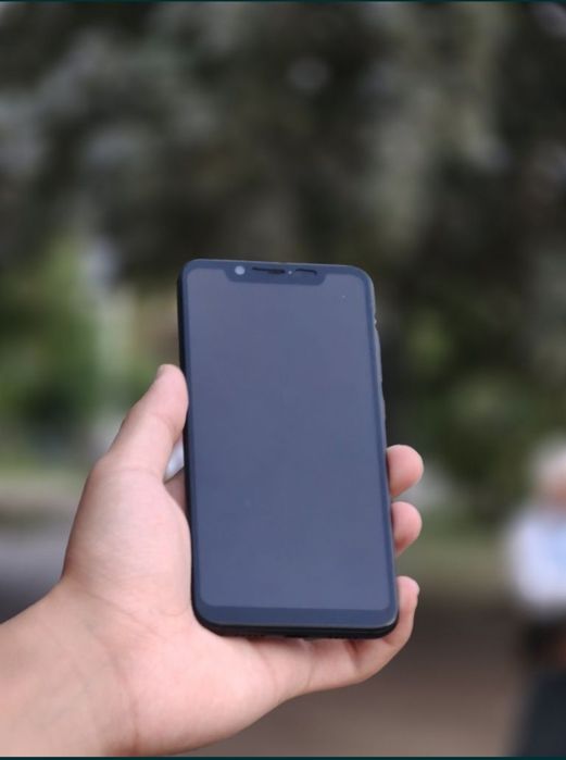 Xiaomi Mi 8. Флагман