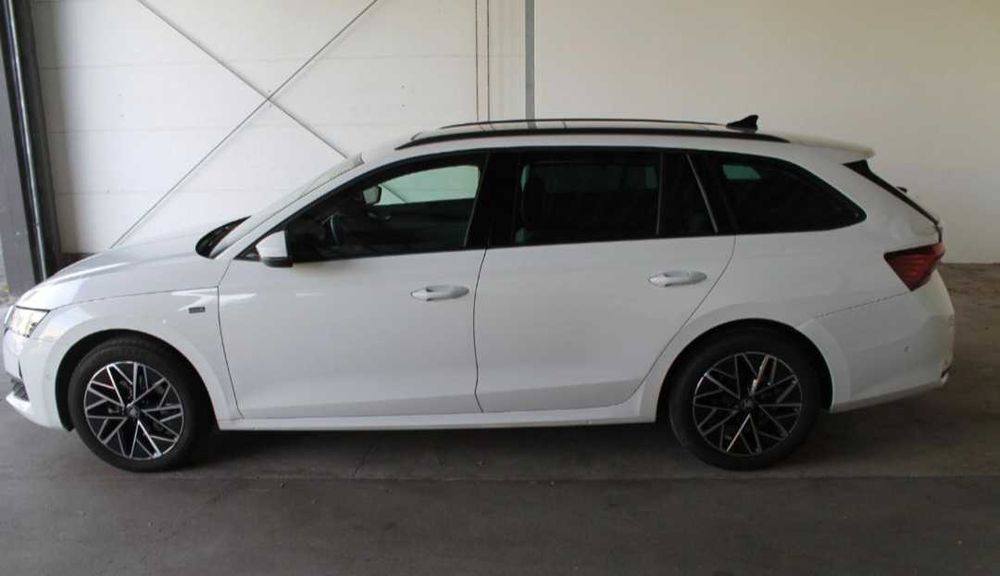 SKODA Octavia 2026 — imagine 2