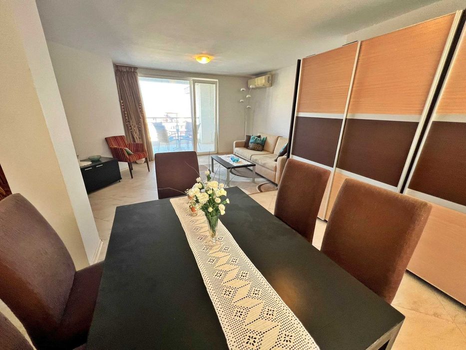 Просторен тристаен апартамент с гледка море в комплекс „ Галатея “