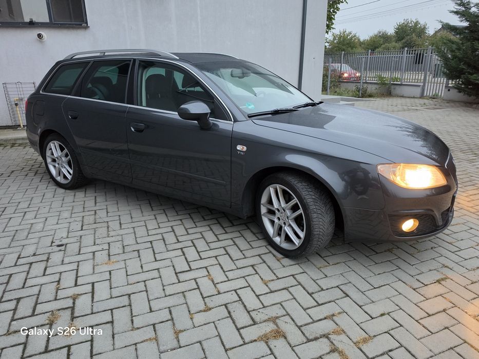VOLKSWAGEN Touran 2012 — imagine 3