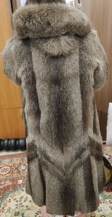 Продам шубу из нутрии
