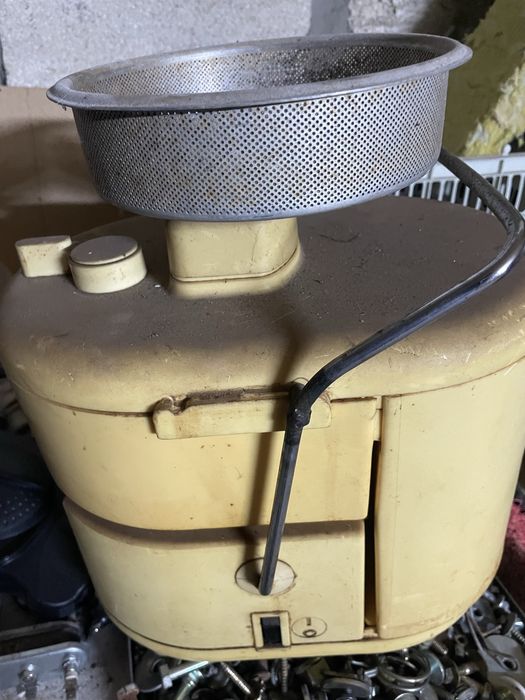 Продам кухонный комбайн