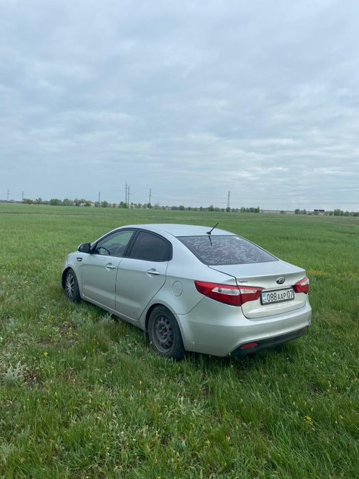 Продам машину Киа рио