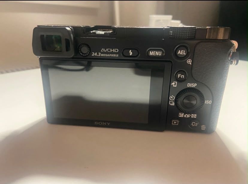 Camera Foto Profesionala Sony A6000 + obiectiv