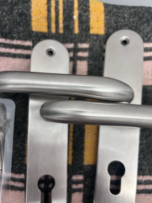 Clanță argintie exterior