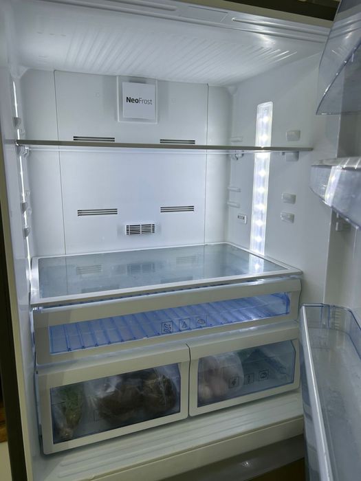 Срочно Продам большой холодильник 84см