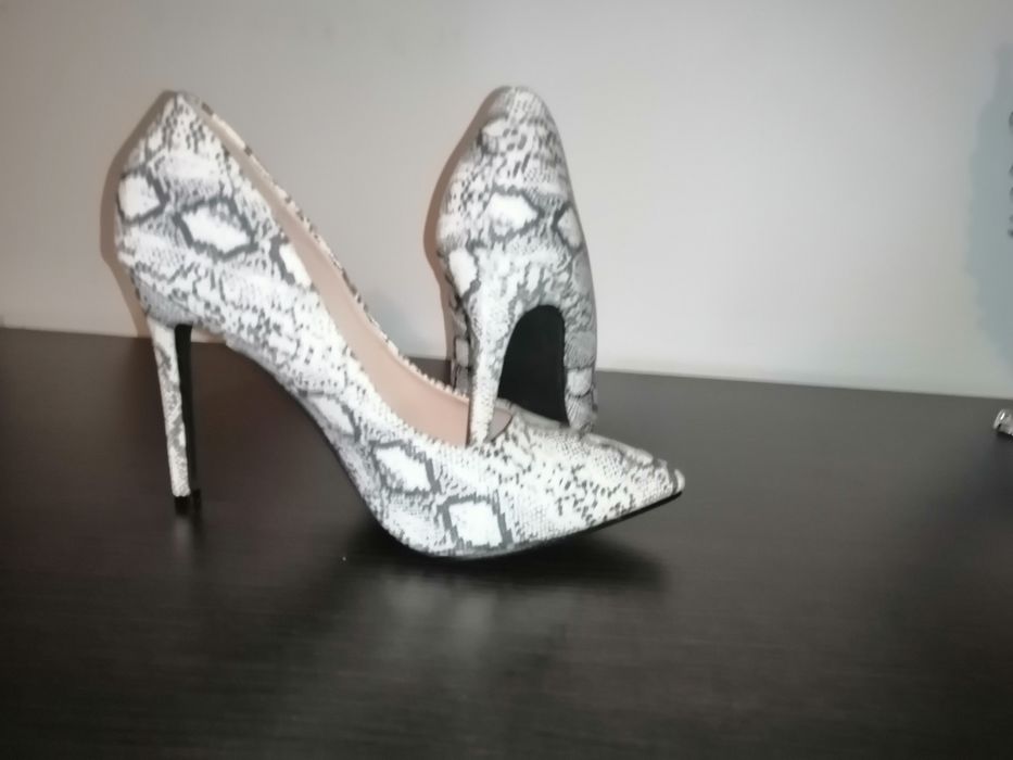Set pantofi damă noi plus geanta