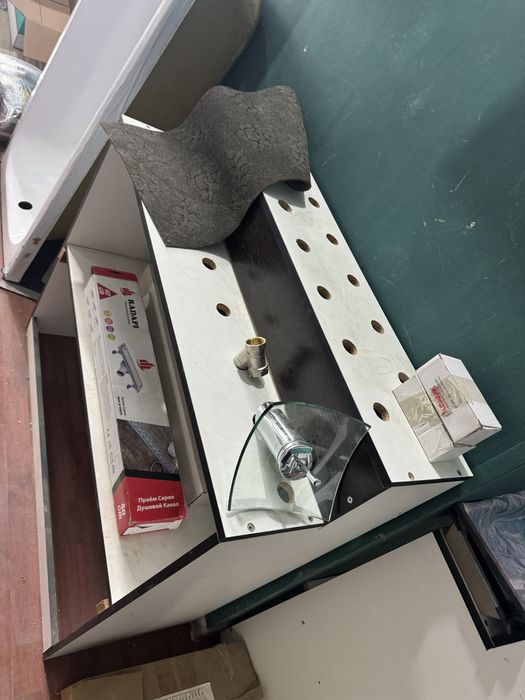 Полкалер сантехника дүкеніне арналған