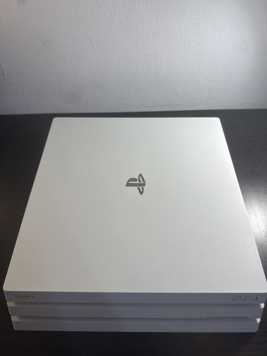 PlayStation 4 820 gb alb + Controler DualShock 4 alb