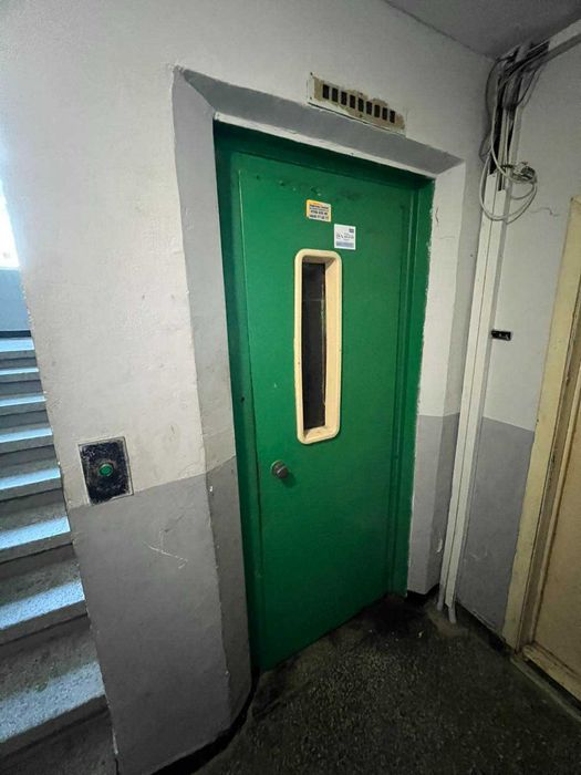 Продава се Тристаен апартамент в Търговище, Център - 90 кв.м за 901 €/кв.м - Снимка #8