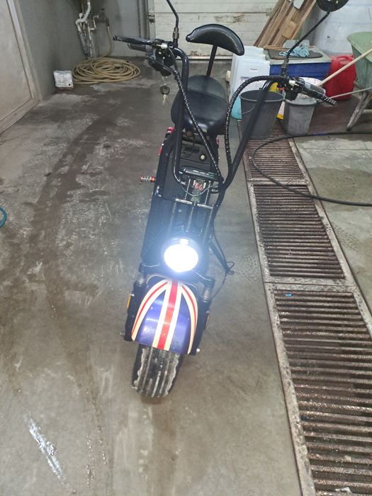 Vand Scuter electric