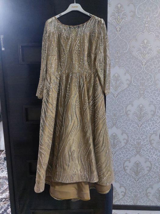 Вечерный кўйлак ва туфли