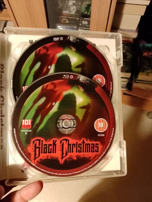Черна Коледа (Black Christmas) на Блу рей и ДВД Специално издание