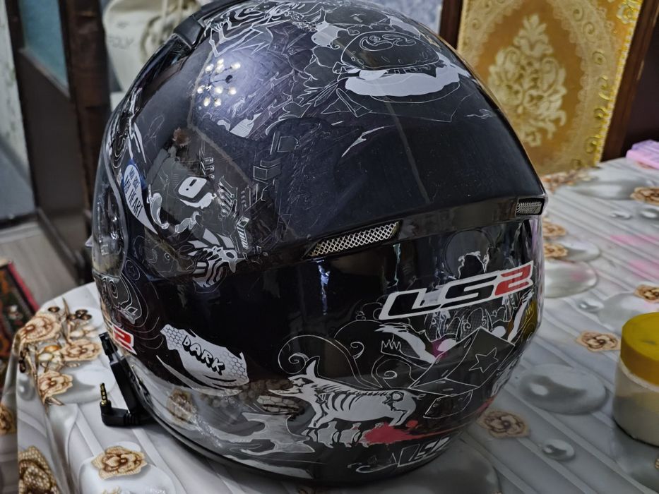 Продается шлем LS2 c гарнитурой в комплекте