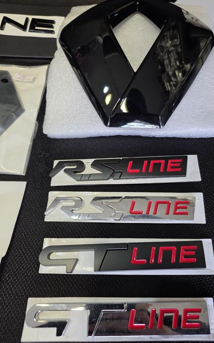 Черна емблема за Рено Renault GT Line RS Linee