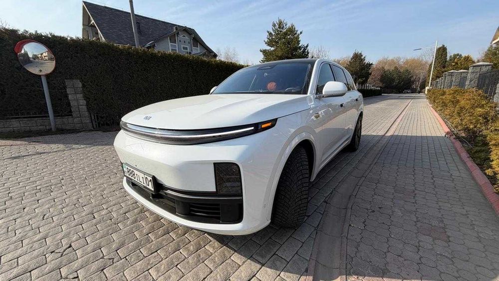 Аренда Авто Li L 7 Luxury и Premium сегмент