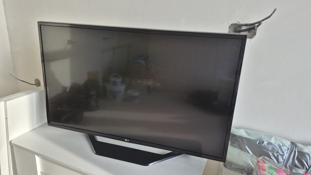 Продам телевизор LG