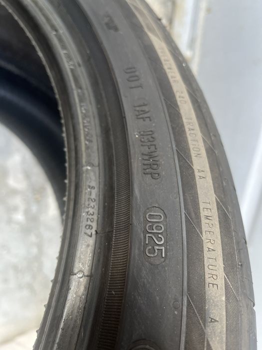 285/35r21 Continental