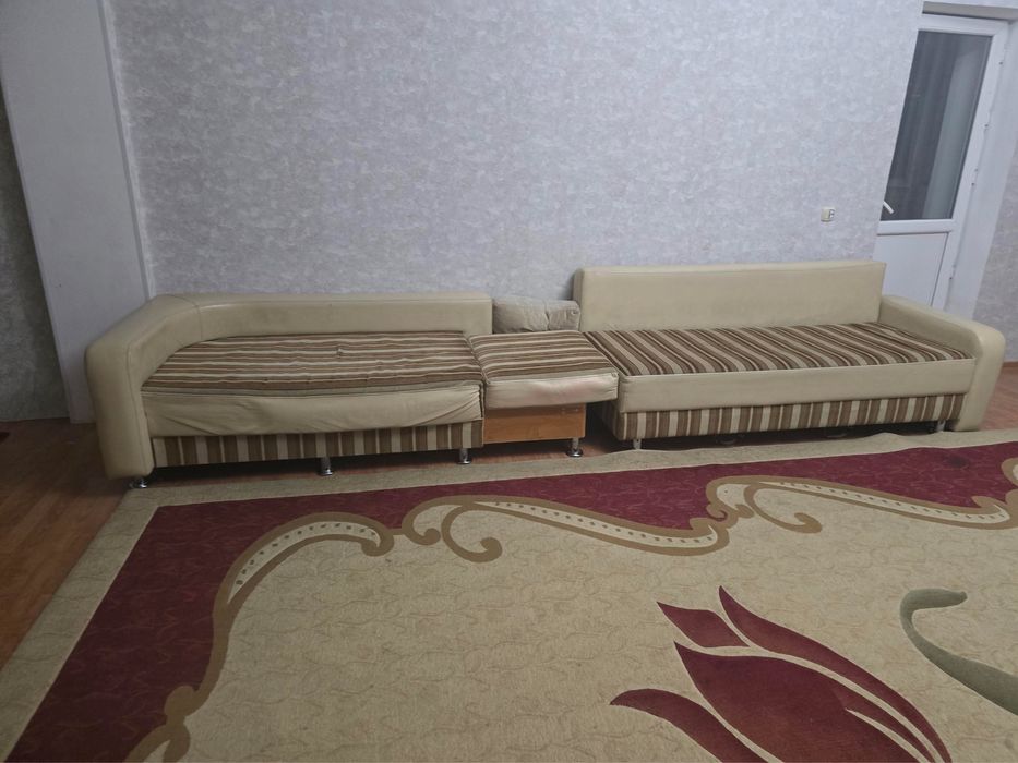Диван раскладной. Отдаю бесплатно.