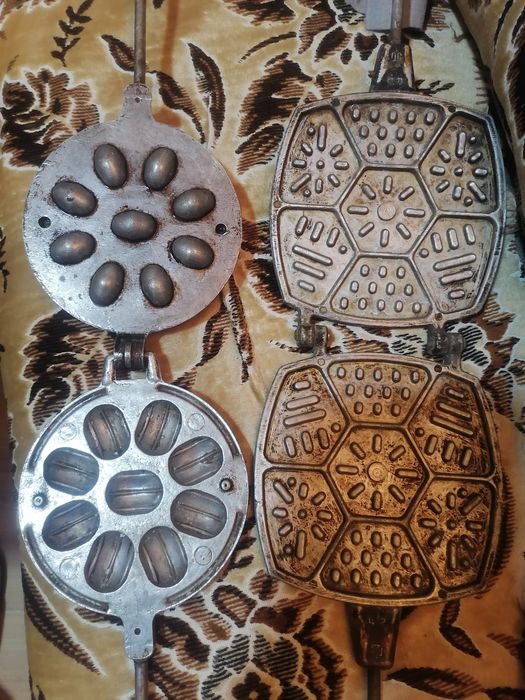 Продам печеницу и орешницу.