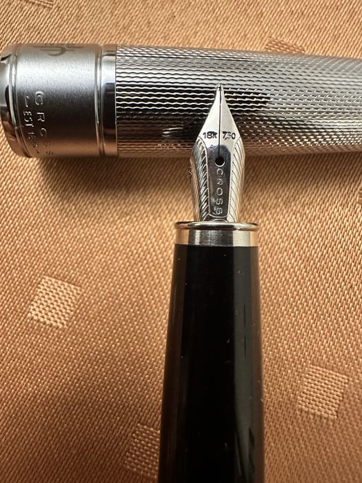 Stilou Cross EST -1846  – Apogee – penita din aur alb de 18ka