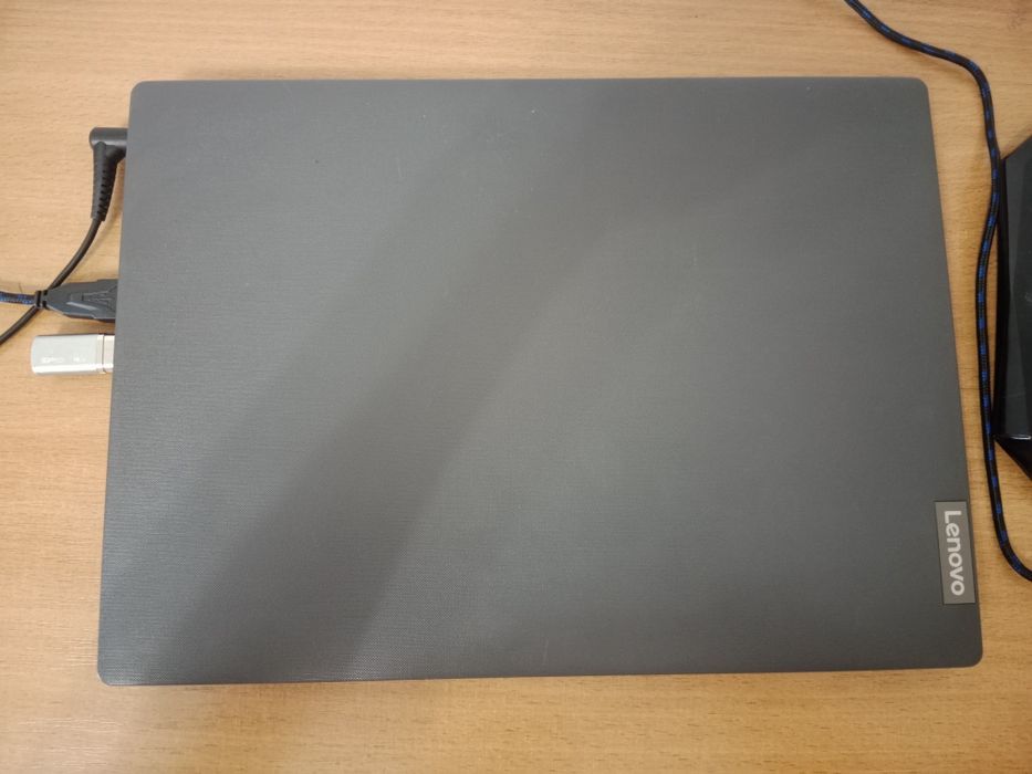Продам ноутбук lenovo