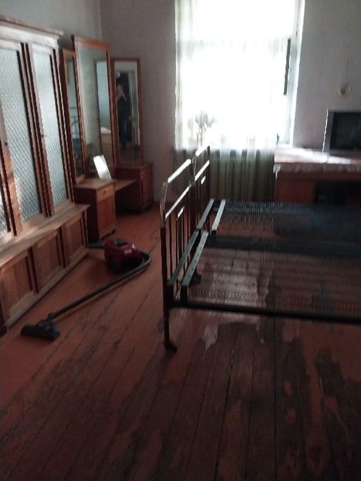 Продается квартира в центре ЧИРЧИКА