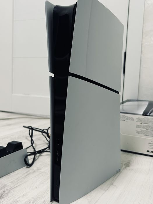 Продам ps 5 slim или обмен на x box