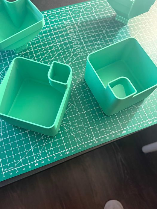 Ghiveci inteligent auto-udare  | Design modern | 3D print