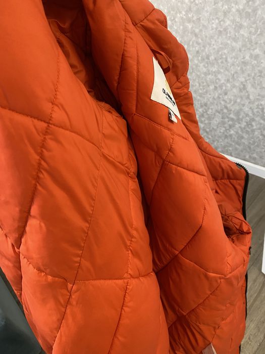 Продам парку женскую