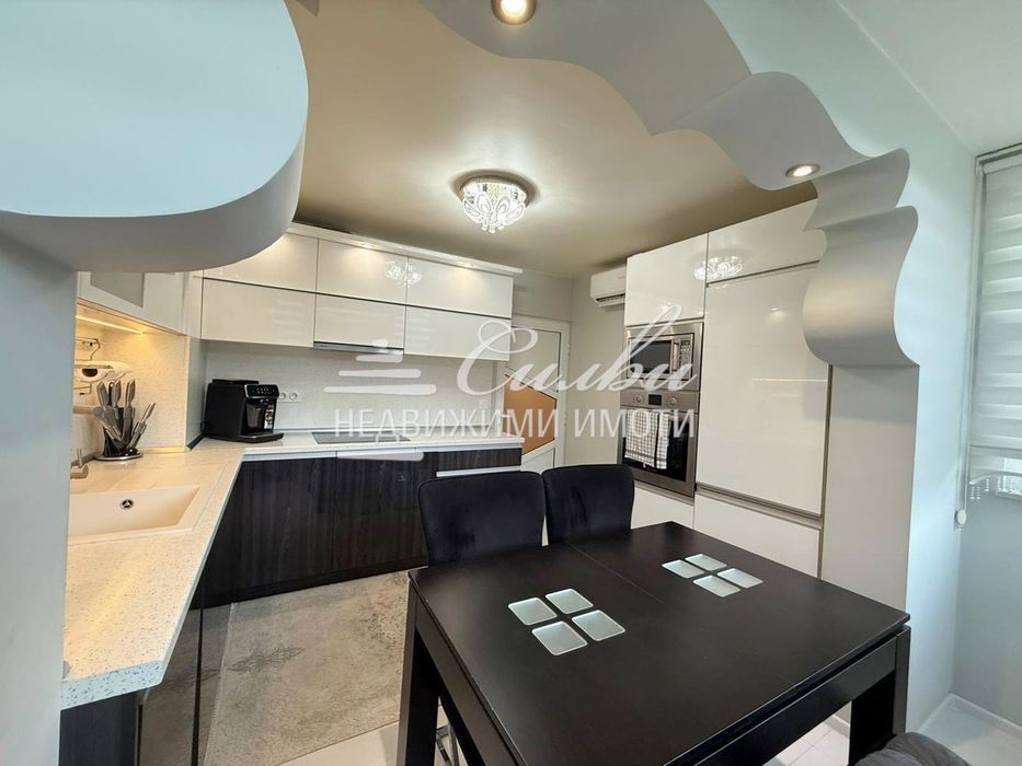 Продава се Двустаен апартамент в Шумен, Боян Българанов 2 - 68 кв.м за 975 €/кв.м - Снимка #4