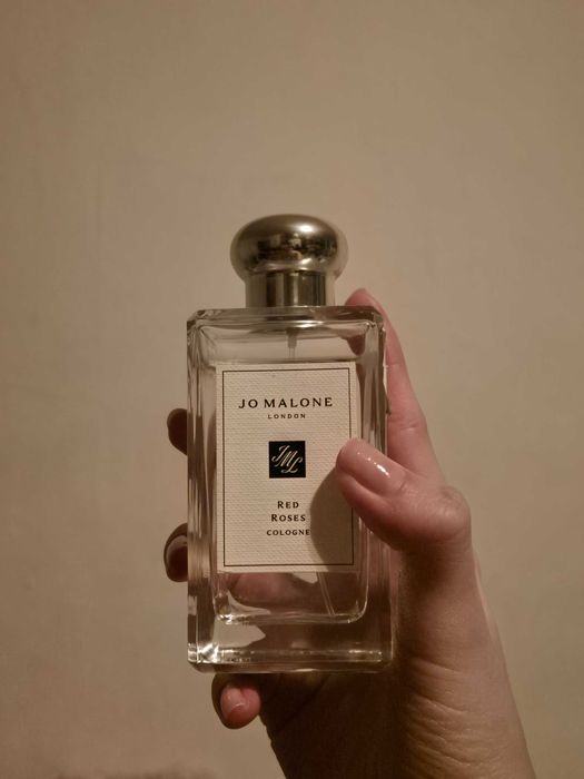 "Продава се парфюм Jo Malone Red Roses с изискан аромат на рози!"